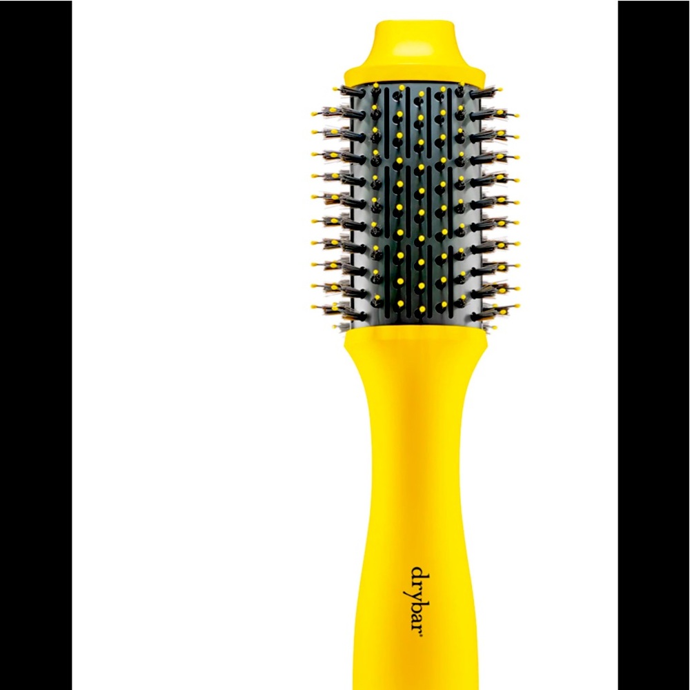 The Double Shot Dry bar blow dryer brush!  Works great!!